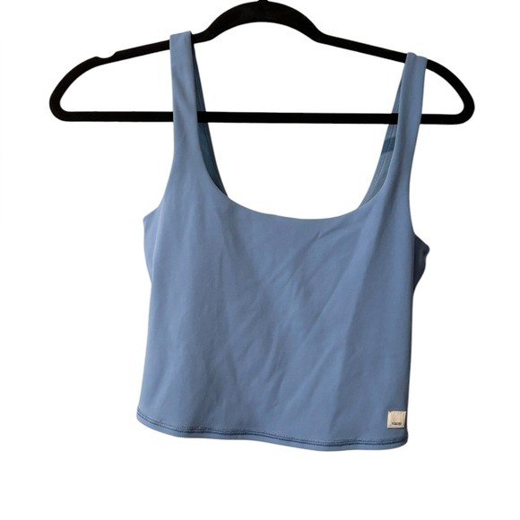Vuori Daily Crop Tank Top - Picture 2 of 4